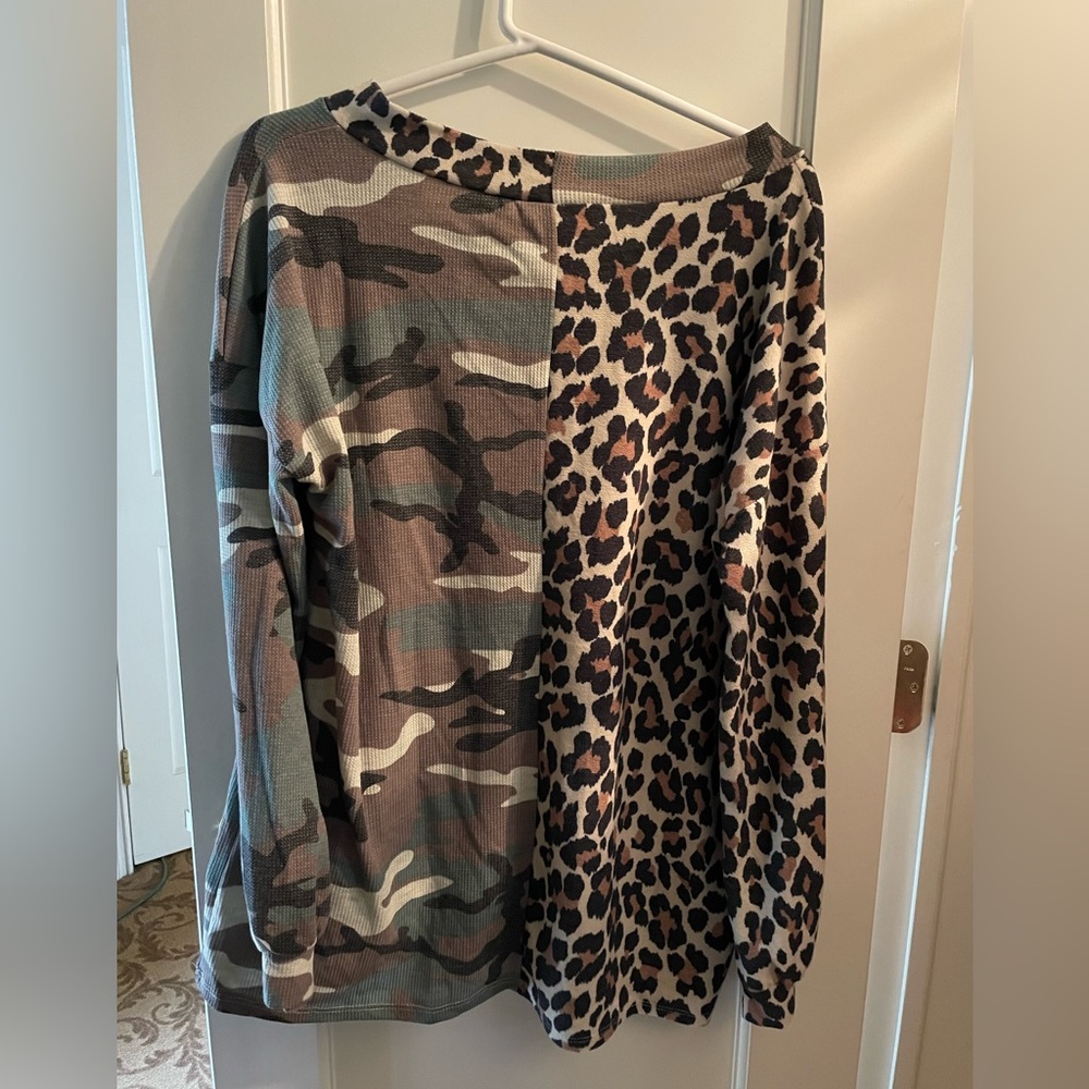 New BiBi Large Long Sleeve Top